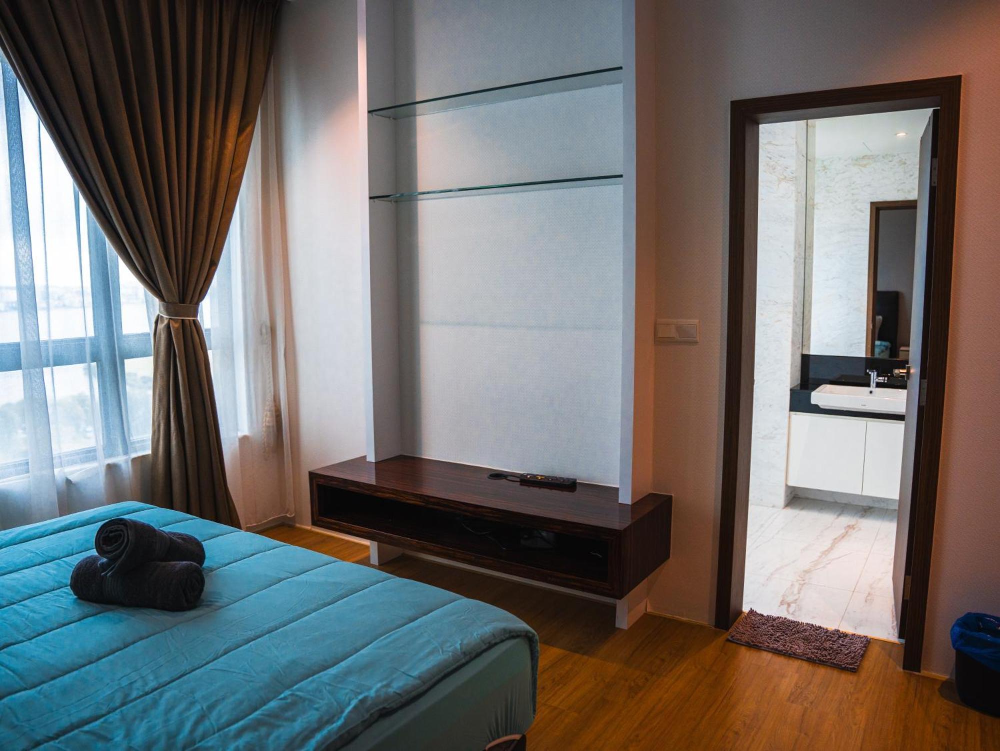 Tasteful Marina View 3br Permas W Balcony Seaview Permas By Our * Johor Bahru