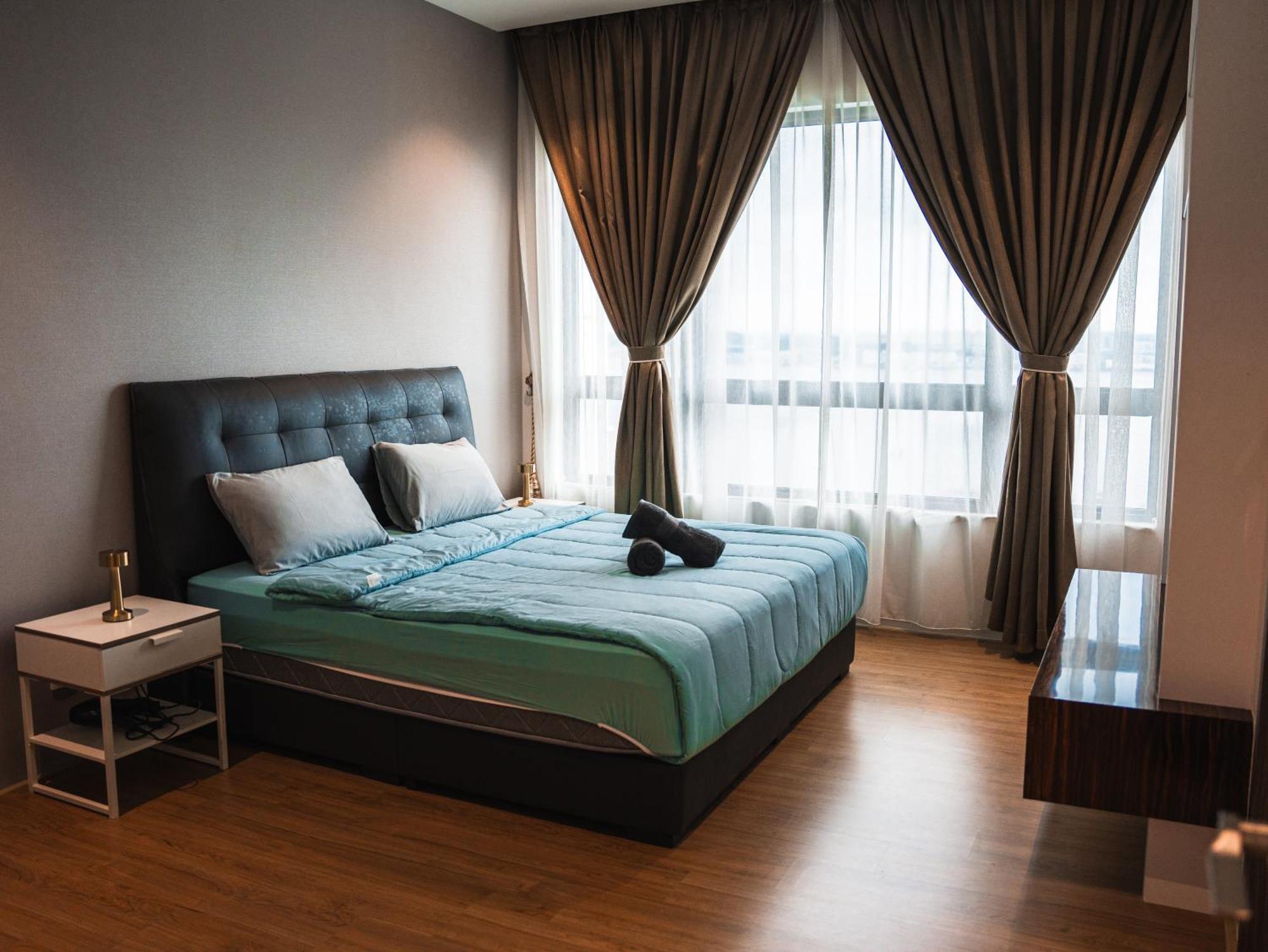 Apartment Tasteful Marina View 3br Permas W Balcony Seaview Permas By Our
